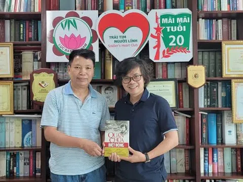 Khách thăm Thư phòng “Trái tim người lính”: ĐẠO DIỄN, NGHỆ SĨ ƯU TÚ TRỊNH QUANG TÙNG