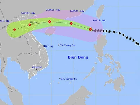 Ngày 23/9, Siêu bão RAGASA tiến vào Bắc Biển Đông, gió giật trên cấp 17