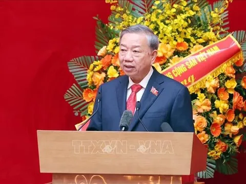 Tổng Bí thư Tô Lâm: Công an nhân dân vì nhân dân mà phục vụ và dựa vào nhân dân mà làm việc