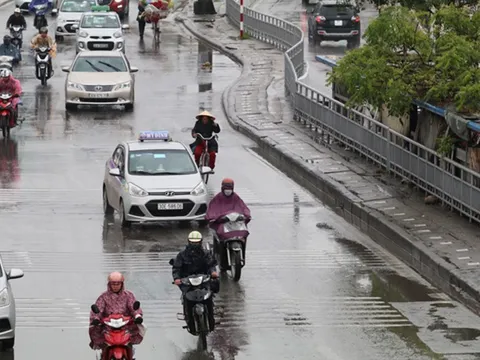 Ngày 13/10, mưa dông gia tăng ở nhiều nơi