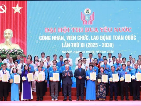 Phát động phong trào thi đua yêu nước Công nhân, viên chức, lao động toàn quốc lần thứ 11