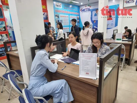 Tỷ lệ đóng BHXH của doanh nghiệp, người lao động năm 2025 và mức lương làm căn cứ đóng BHXH là bao nhiêu ?