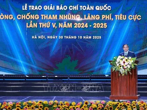 Thủ tướng: Nhiều tác phẩm báo chí phản ánh gương người tốt, việc tốt, dũng cảm đấu tranh với tham nhũng, lãng phí, tiêu cực và có tính lan tỏa cao