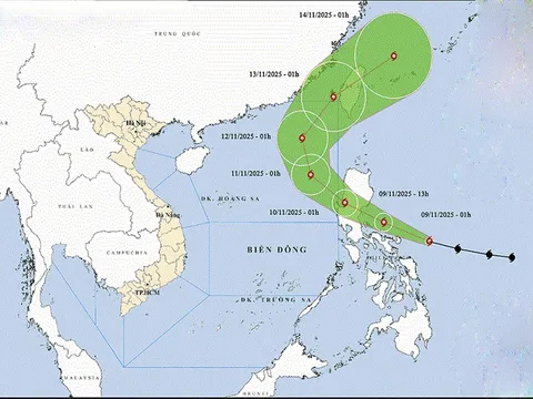Ngày 9/11, bão Fung-wong mạnh cấp 15, giật trên cấp 17 đang tiến vào biển đông