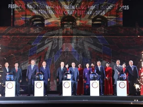 Festival Bảo tồn và phát triển Làng nghề quốc tế 2025 - Đánh giá, thẩm định để chính thức công nhận thêm 2 làng nghề: Sơn Đồng và Chuyên Mỹ (Hà Nội)