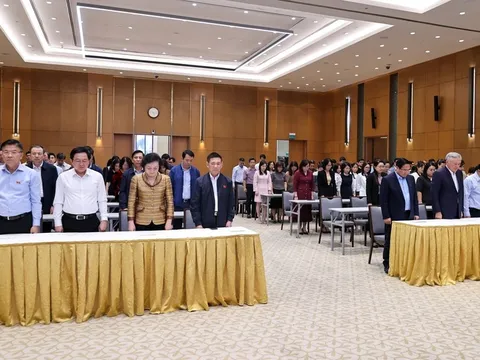 Thủ tướng Phạm Minh Chính cùng lãnh đạo Chính phủ và tập thể VPCP ủng hộ đồng bào vùng thiên tai