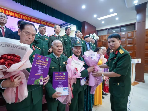 Tổng kết và trao giải thưởng cuộc vận động viết và sưu tầm kỷ vật “Tình yêu trong chiến tranh”