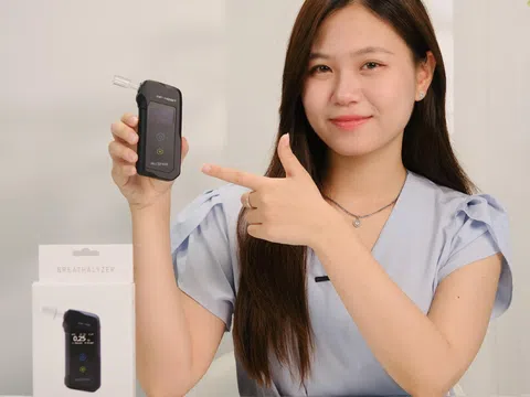 Thắt chặt quản lý nồng độ cồn - Máy đo nồng độ cồn cá nhân trở thành thiết bị cần thiết sau luật mới