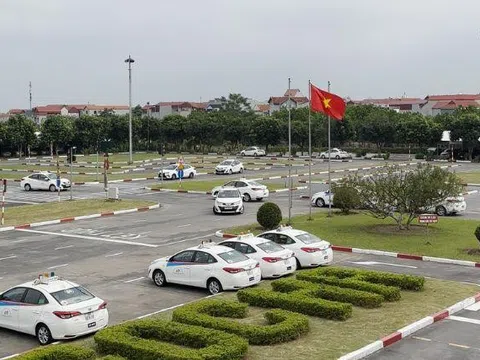 Hành trình học lái xe ô tô tin cậy với Trung tâm đào tạo lái xe Hà Nội