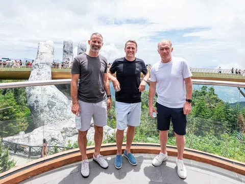 Ba huyền thoại bóng đá Michael Owen, Ryan Giggs, Paul Scholes trải nghiệm Ba Na Hills