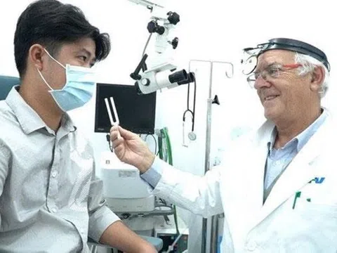 Điều trị xốp xơ tai: Cơ hội phục hồi thính lực cho bệnh nhân tại Việt Nam với chuyên gia đến từ Pháp - Tiến sĩ, Bác sĩ Bernard Colin