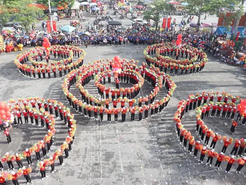 HẢI HẬU ANH HÙNG - vùng đất của niềm tin và khát vọng