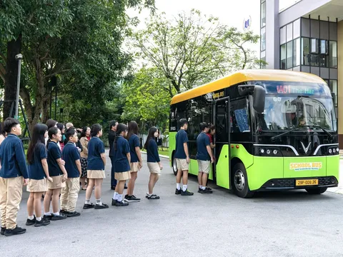 Ra mắt School Bus - xe điện học đường chuyên biệt đầu tiên tại Việt Nam