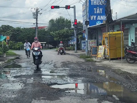 Đồng Tháp: Cần khẩn trương nâng cấp, sửa chữa đường tỉnh 873 ở phường Sơn Qui