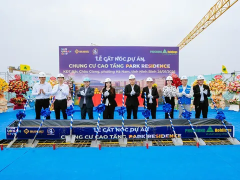 Công trường Sun Group Nam Hà Nội tăng tốc, tòa P4 Park Residence chính thức cất nóc