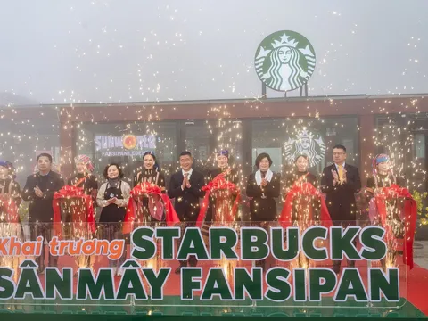 Fansipan chính thức có cửa hàng Starbucks cao nhất châu Á 