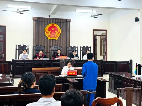 Vướng mắc về xác định thẩm quyền và thủ tục tố tụng khi bị cáo bước sang tuổi thành niên tại giai đoạn xét xử phúc thẩm