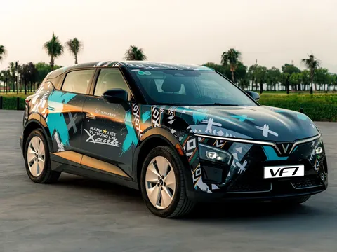 Đếm ngược ưu đãi tháng 4: VF 7 lăn bánh chỉ từ hơn 700 triệu đồng