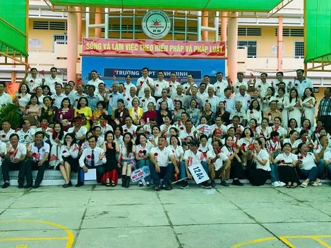 30 năm “Ngày trở về” trường xưa: Đong đầy yêu thương và nghĩa tình