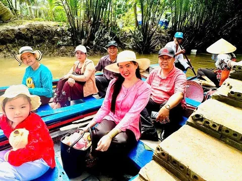 Sự lan tỏa của hương sắc miền Tây