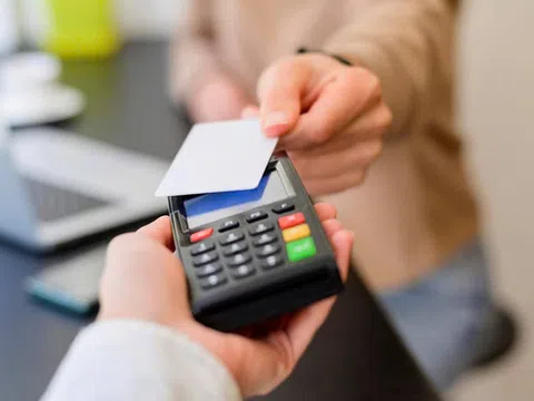 Vì sao thẻ tín dụng quốc tế được ưa chuộng hơn thẻ tín dụng nội địa?