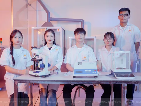 Điểm chuẩn vào trường đại học có quỹ học bổng 55 tỷ đồng cho tân sinh viên và cam kết 100% sinh viên ra trường được kết nối việc làm