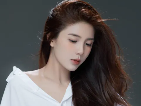 Cận cảnh nhan sắc cô gái có biệt danh độc lạ “Vy Ghiền Đà Lạt”: Vẻ đẹp điện ảnh ví như mỹ nhân TVB thập niên 90 tái thế