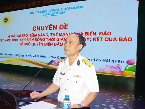 Đưa biển, đảo đến gần hơn với cán bộ, đảng viên và học sinh TP. Hồ Chí Minh