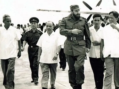Chuyển thăm Việt Nam đầu tiên của Fidel Castro