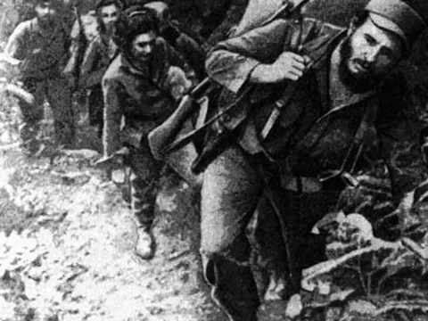 Fidel Castro và nghệ thuật chiến tranh nhân dân tại chiến khu Sierra Maestra