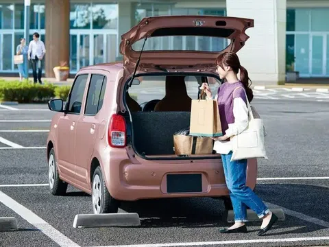Tin xe 25/6: Hạ bệ Hyundai Grand i10 và Kia Morning, Suzuki ra mắt mẫu ô tô giá rẻ gần bằng Honda SH