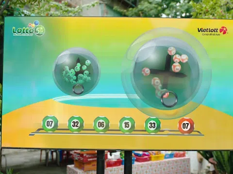 Hơn 12.500 người nhận chia giải Độc Đắc lịch sử hơn 13,5 tỷ đồng