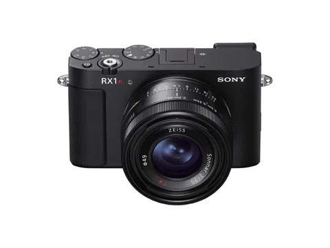 Sony ra mắt máy ảnh compact đỉnh cao RX1R III với cảm biến full-frame 61MP và bộ xử lý AI