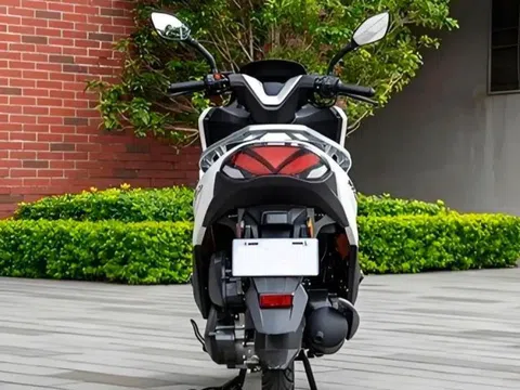 Tin xe 18/8: Ra mắt ‘vua xe ga’ 150cc mới giá rẻ bằng nửa Honda Air Blade, trang bị áp đảo SH Mode