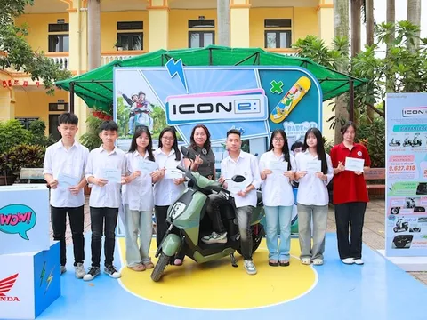 Honda Việt Nam tái khởi động khóa bồi dưỡng kiến thức pháp luật và kỹ năng lái xe gắn máy an toàn cho học sinh nhân dịp năm học mới