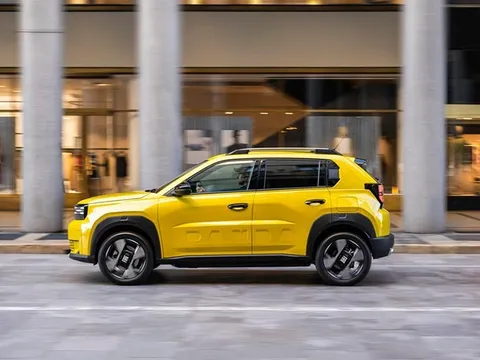 Ra mắt mẫu SUV cỡ B mới của Ý có thiết kế đẹp long lanh, giá 448 triệu đồng rẻ gần bằng Kia Morning