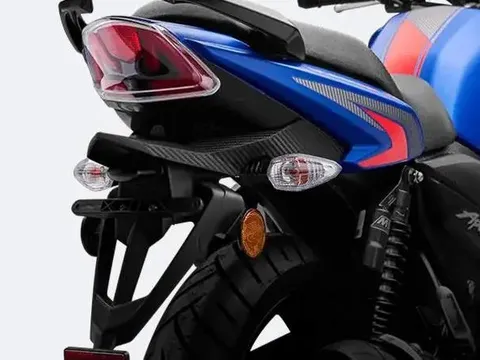 Tin xe hot 3/10: ‘Vua côn tay’ 160cc mới có ABS ra mắt giá 61 triệu đồng, đe nẹt Exciter và Winner R