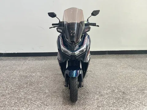 ‘Vua xe ga bình dân’ mới giá rẻ hơn Honda Vision chính thức ra mắt, có phanh ABS 2 kênh xịn như SH