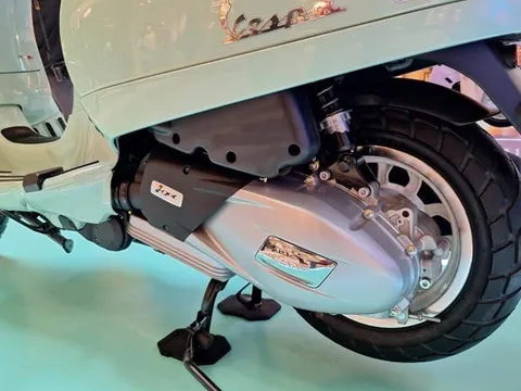 Tin xe trưa 13/10: Hãng xe Ý lừng danh ra mắt ‘cơn ác mộng’ của Honda SH với giá chỉ 75 triệu đồng