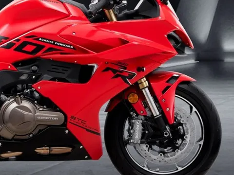 ‘Đỉnh’ hơn Yamaha Exciter 155 VVA, ‘vua côn tay’ 550cc giá rẻ mới ra mắt, có đủ cả ABS 2 kênh và TCS