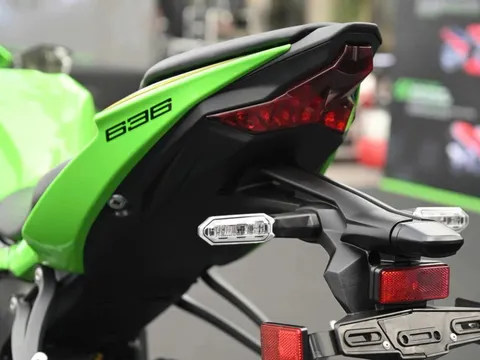 ‘Vua côn tay’ Nhật Bản xịn hơn Yamaha Exciter và Honda Winner R ra mắt tại Việt Nam với giá hấp dẫn