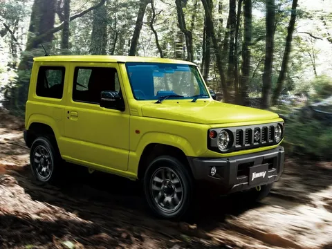 Từng bị chê vì ‘đắt mà chẳng có gì’, Suzuki Jimny lột xác nhờ mượn công nghệ từ Swift và thêm ADAS