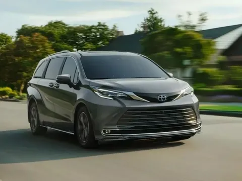 Toyota Sienna 2026 nhận nhiều nâng cấp, tiện nghi chẳng kém Kia Carnival