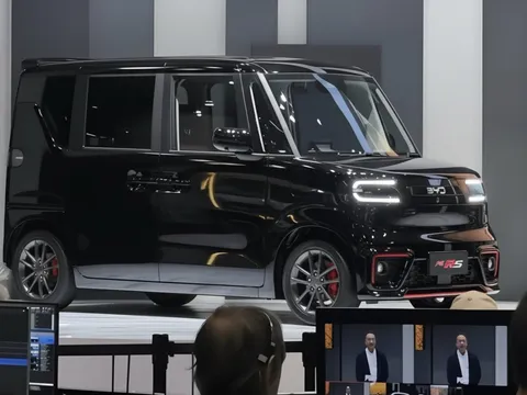 Xe điện ‘tí hon’ lần đầu xuất hiện: Thiết kế ‘dễ thương’, giá chỉ 450 triệu đồng