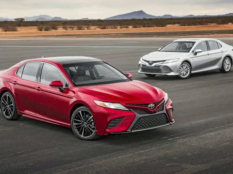 Bền bỉ trứ danh, nhưng Toyota Camry vẫn 'mất điểm' vì nhiều lỗi quen thuộc