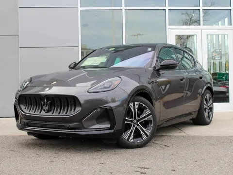 Maserati mang 'hơi thở điện hóa' đến Việt Nam với hai mẫu xe hoàn toàn mới