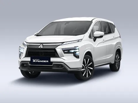 Mitsubishi Việt Nam chơi lớn tháng 11: Hỗ trợ toàn bộ lệ phí trước bạ