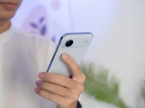 Camera iPhone Air có gì mới? iPhone Air vs iPhone 17 256GB thường nên mua loại nào?