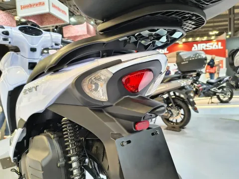 Tin xe hot 8/11: Ra mắt ‘xe ga quốc dân’ mới đẹp hơn Honda SH Mode, cạnh tranh với ‘Tiểu SH’ Vision