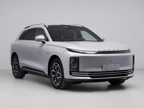 ‘Đè bẹp’ Hyundai Santa Fe: SUV mang thiết kế hiện đại, mạnh 473 mã lực, có cả bản thuần điện và EREV